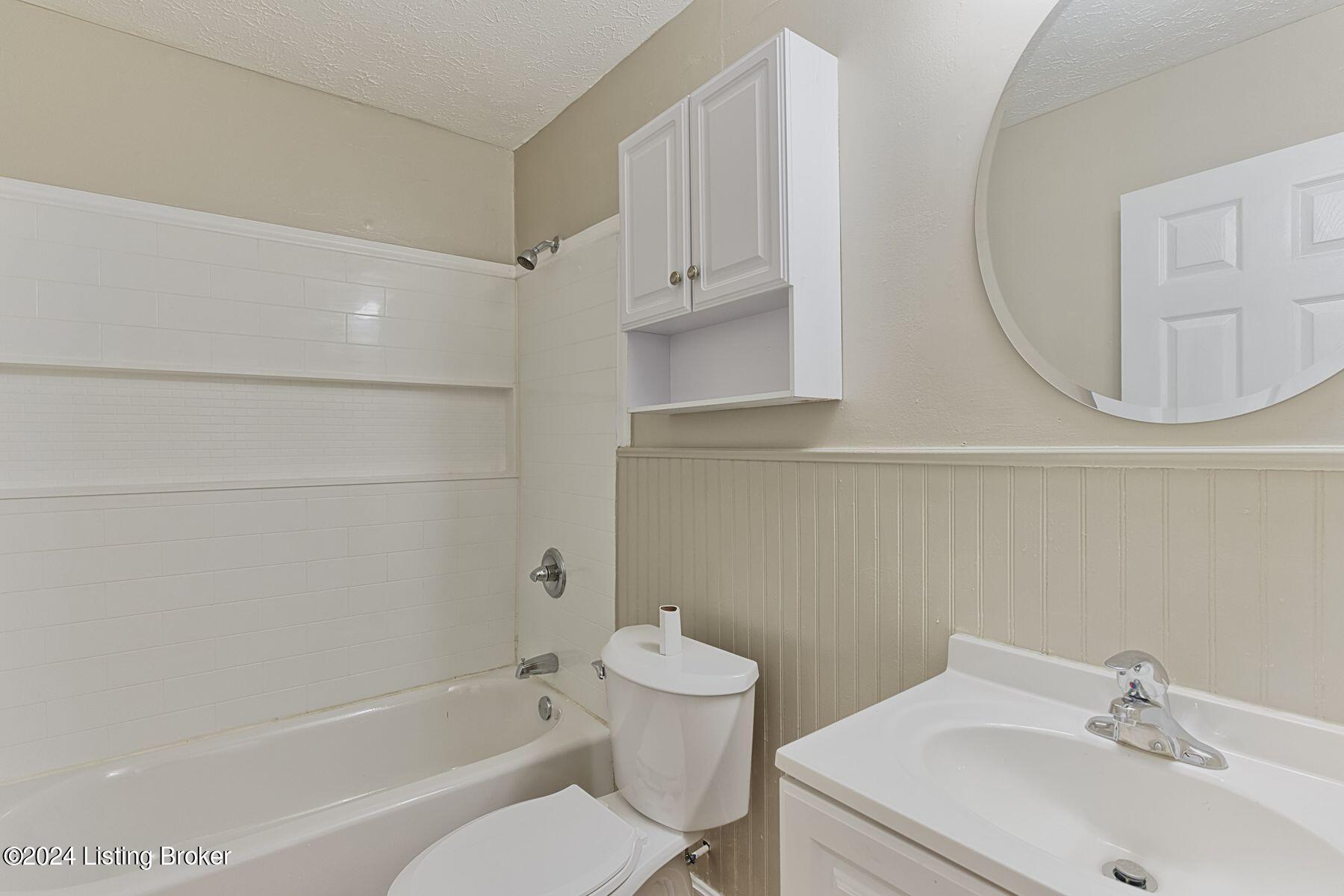 4627 Frel Road Louisville, KY 40272 - Photo 18 of 29 photo_online_018
