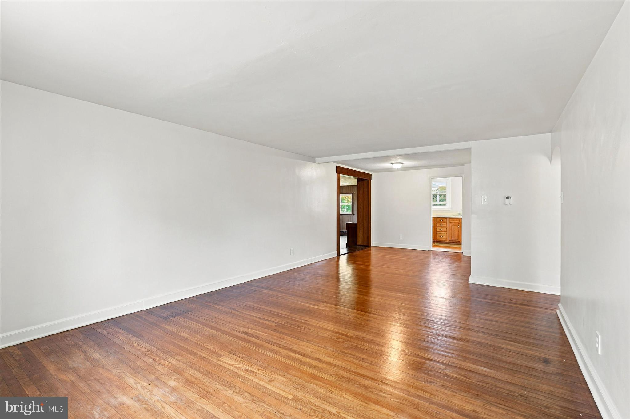 727 Cottage Road Glenside, PA 19038 - Photo 3 of 21 Gallery Image 3