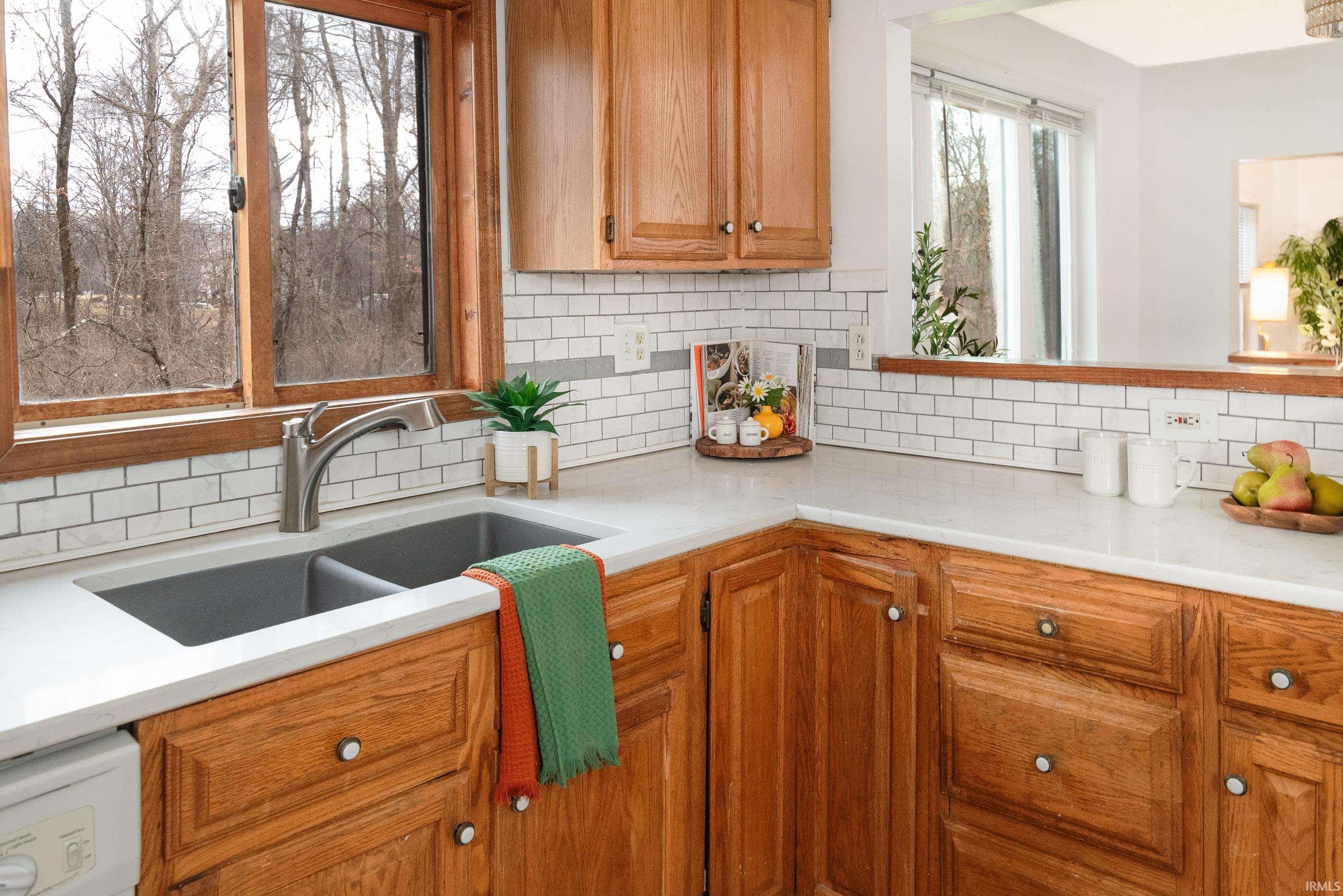 4030 North Hinkle Road Bloomington, IN 47408 - Photo 14 of 36