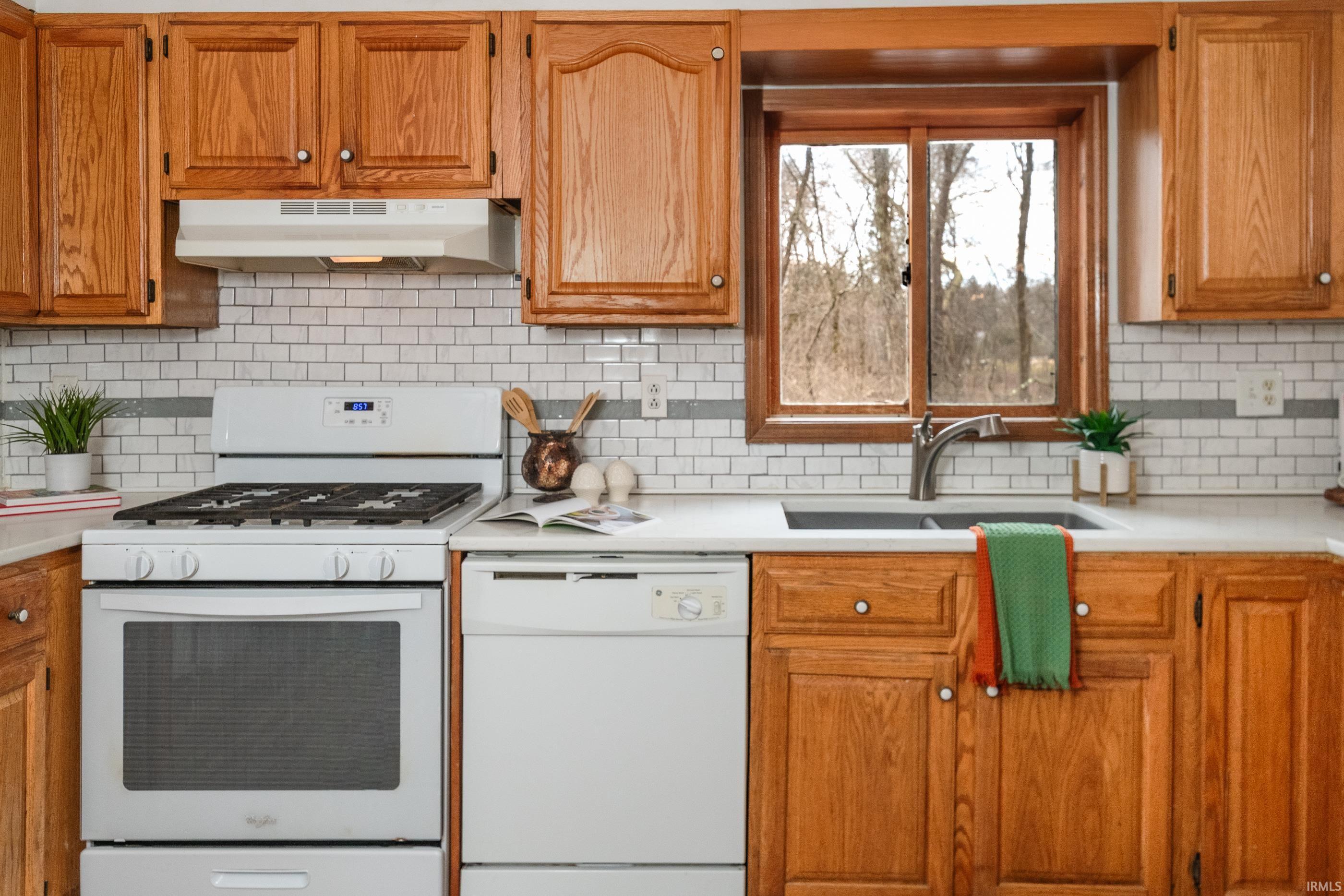 4030 North Hinkle Road Bloomington, IN 47408 - Photo 15 of 36