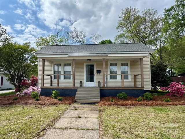 $1,750 | 120 South East Avenue, Kannapolis, NC 28083