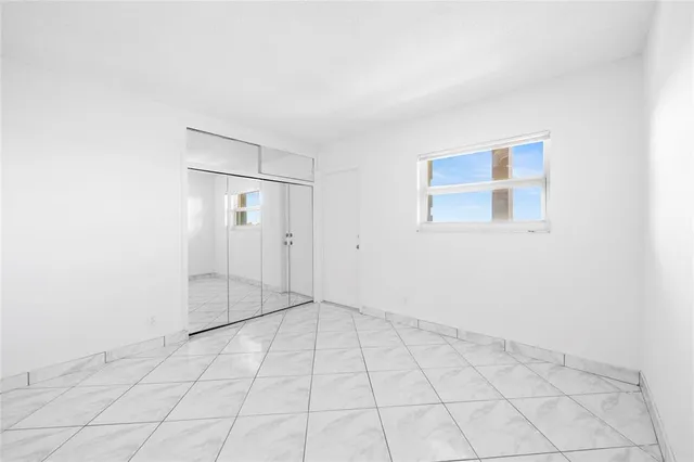 $3,100 | 1069 Hillsboro Mile, Unit 507, Hillsboro Beach, FL 33062