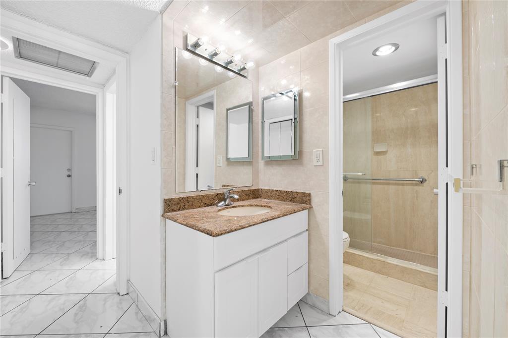 1069 Hillsboro Mile, Unit 507 Hillsboro Beach, FL 33062 - Photo 16 of 35