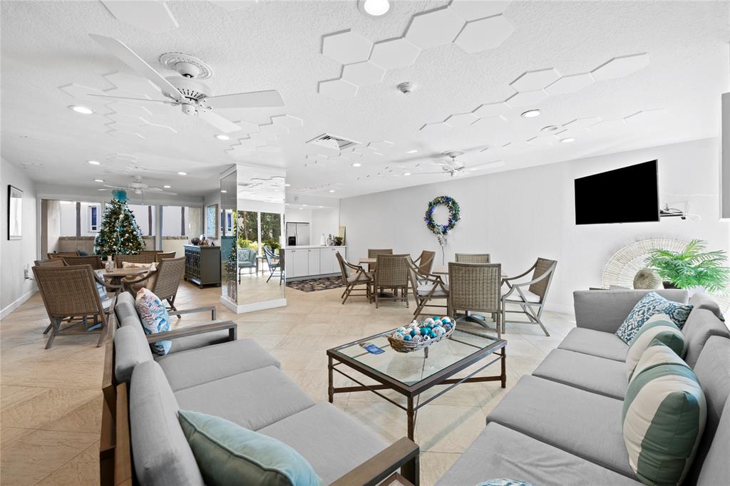 1069 Hillsboro Mile, Unit 507 Hillsboro Beach, FL 33062 - Photo 26 of 35