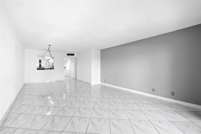 $3,100 | 1069 Hillsboro Mile, Unit 507, Hillsboro Beach, FL 33062