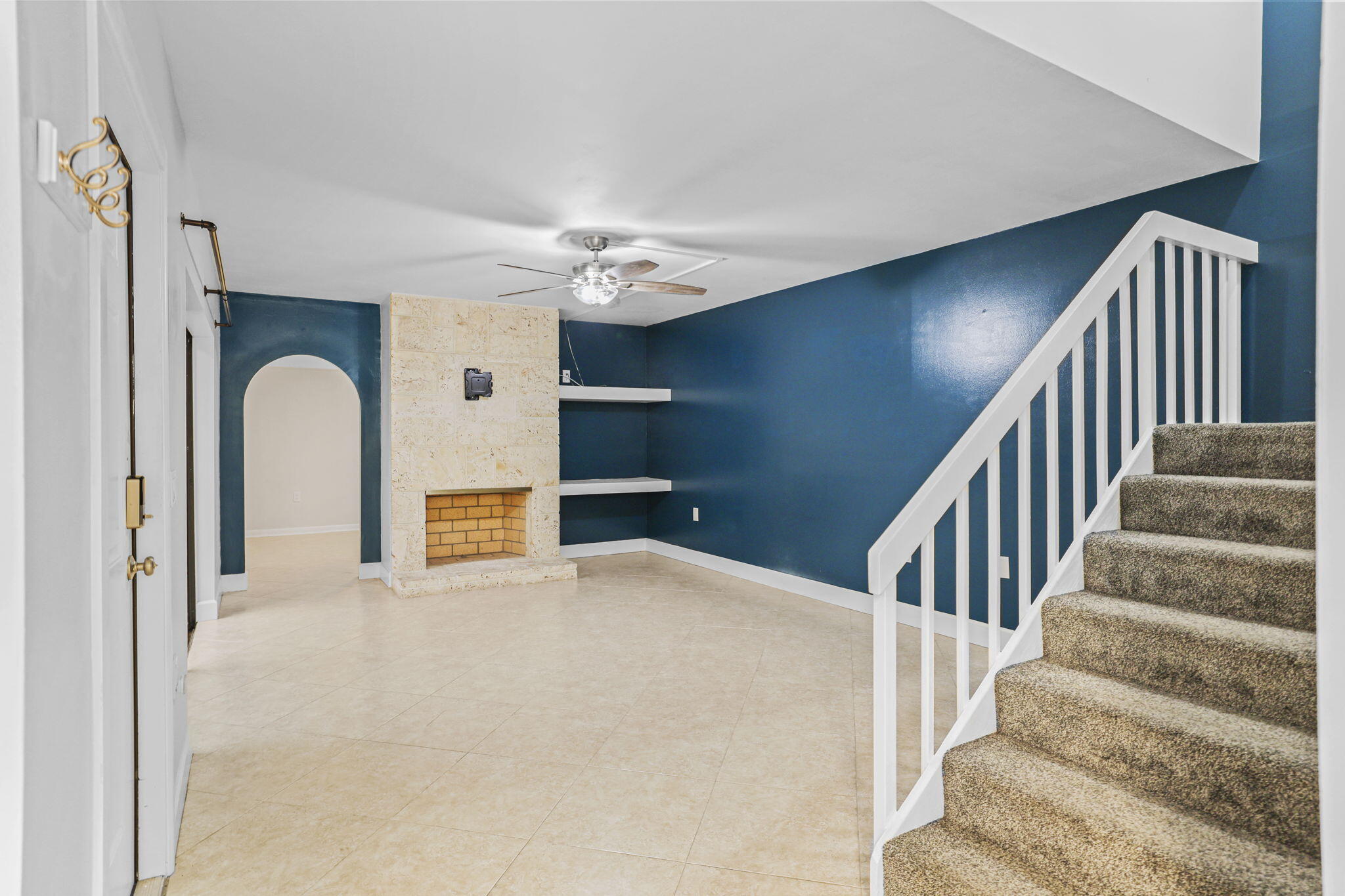 617 6th Lane Palm Beach Gardens, FL 33418 - Photo 11 of 49 a view of entryway and hall