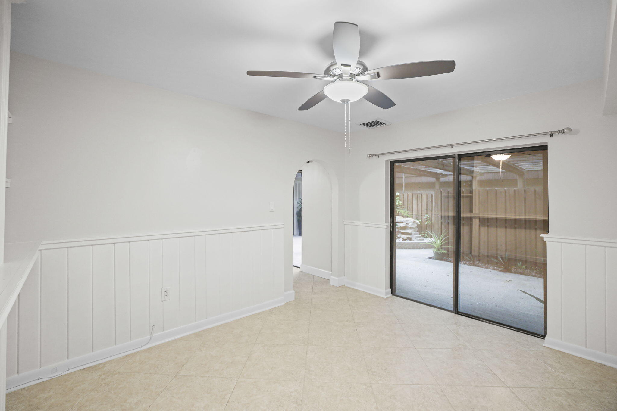 617 6th Lane Palm Beach Gardens, FL 33418 - Photo 23 of 49 a view of an empty room and window