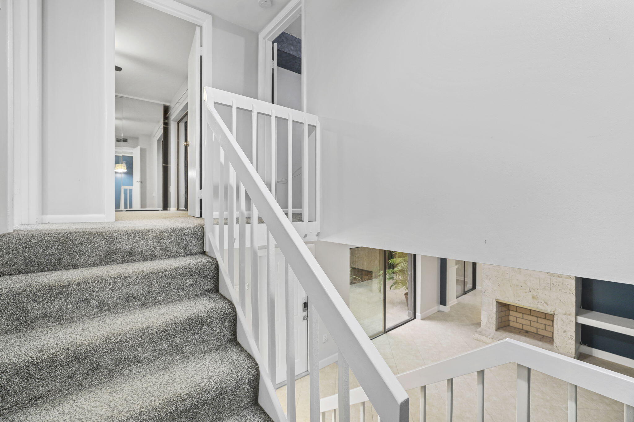 617 6th Lane Palm Beach Gardens, FL 33418 - Photo 24 of 49 a view of entryway and hall