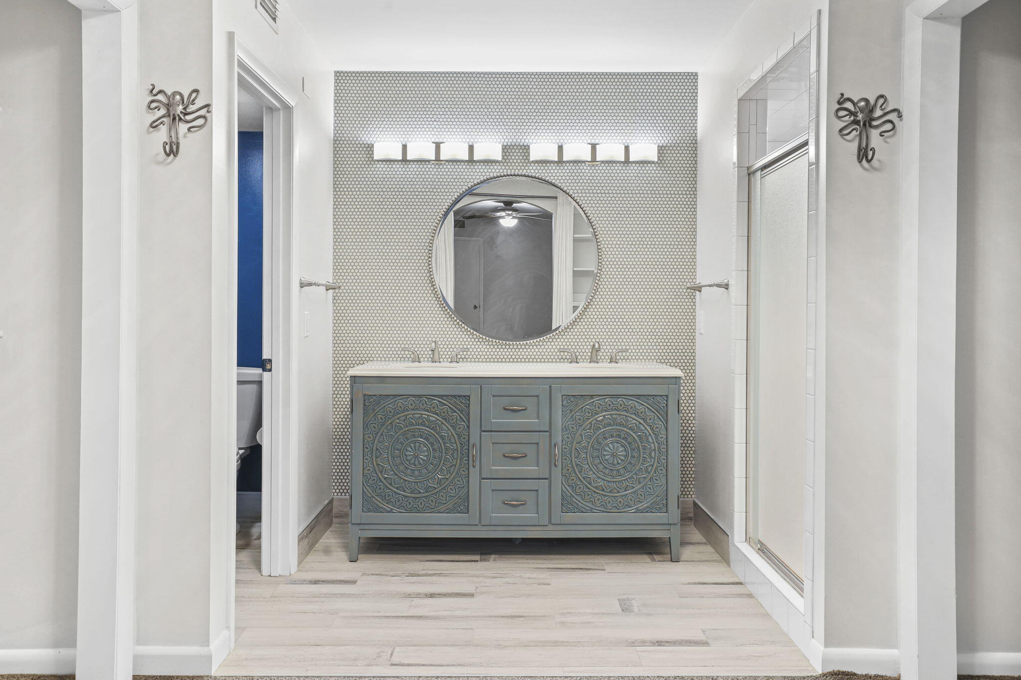 617 6th Lane Palm Beach Gardens, FL 33418 - Photo 34 of 49 a view of a hallway with washer and dryer