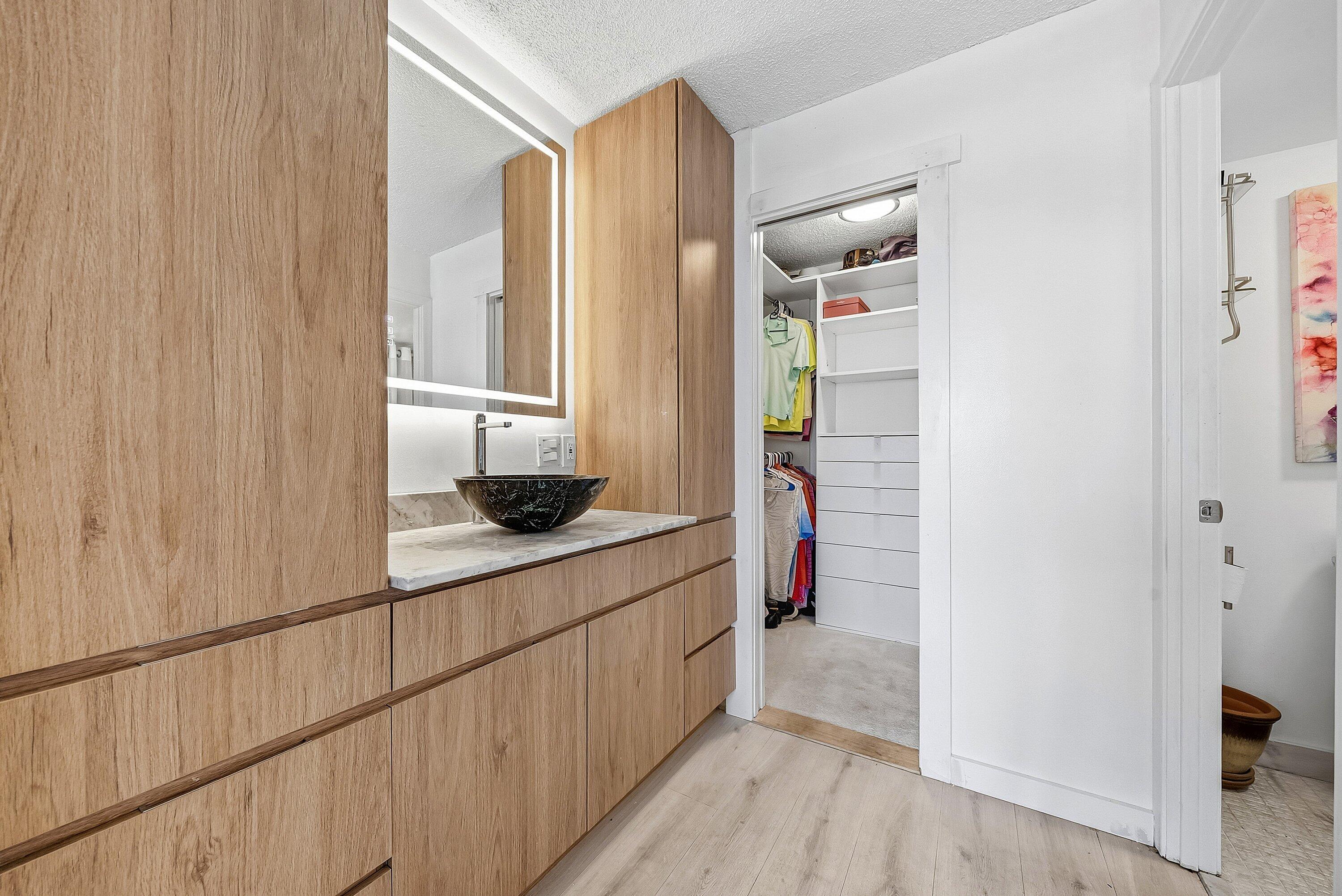 6 Royal Palm Way, Unit 605 Boca Raton, FL 33432 - Photo 17 of 42 017-6RoyalPalmWay-BocaRaton-FL-33432-SMA