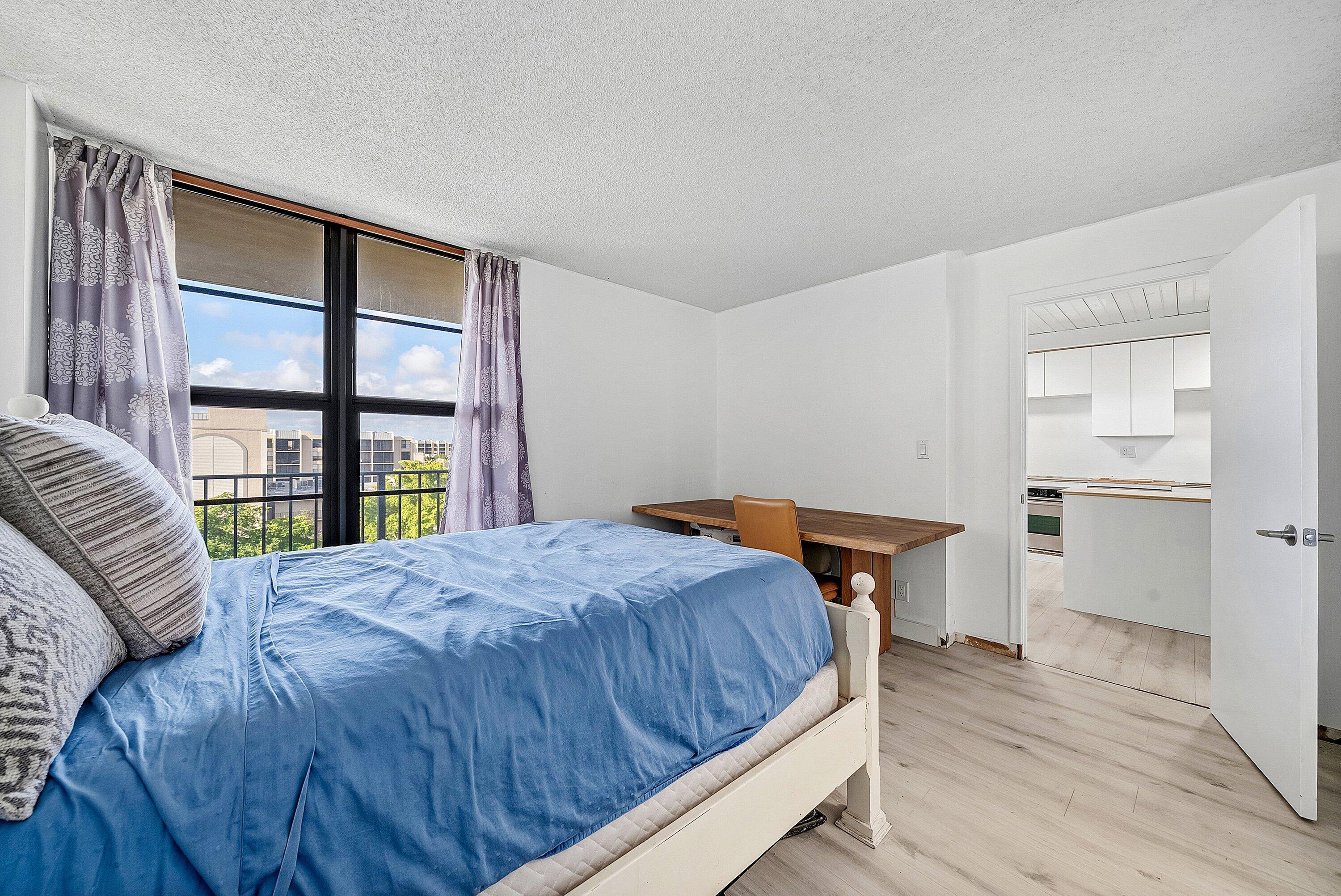 6 Royal Palm Way, Unit 605 Boca Raton, FL 33432 - Photo 22 of 42 021-6RoyalPalmWay-BocaRaton-FL-33432-SMA