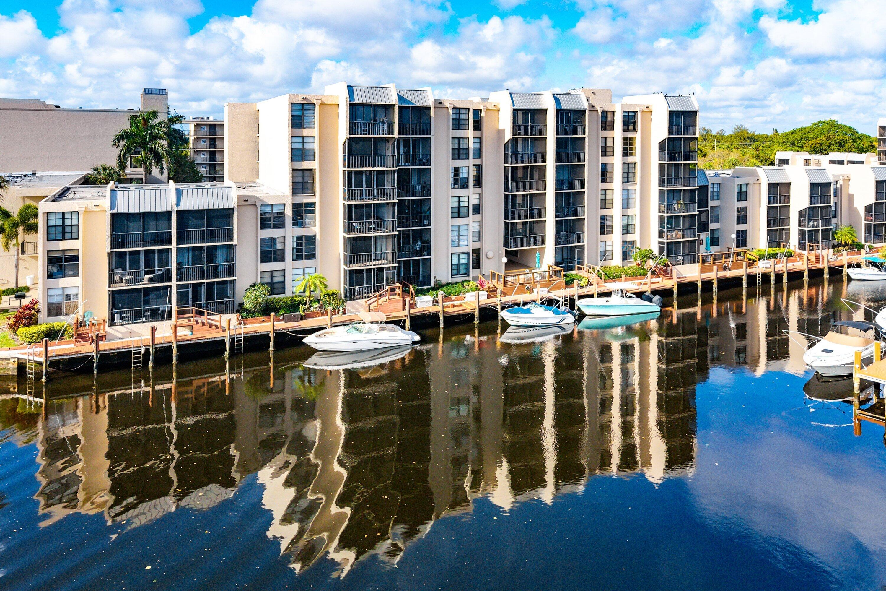 6 Royal Palm Way, Unit 605 Boca Raton, FL 33432 - Photo 31 of 42 036-6RoyalPalmWay-BocaRaton-FL-33432-SMA