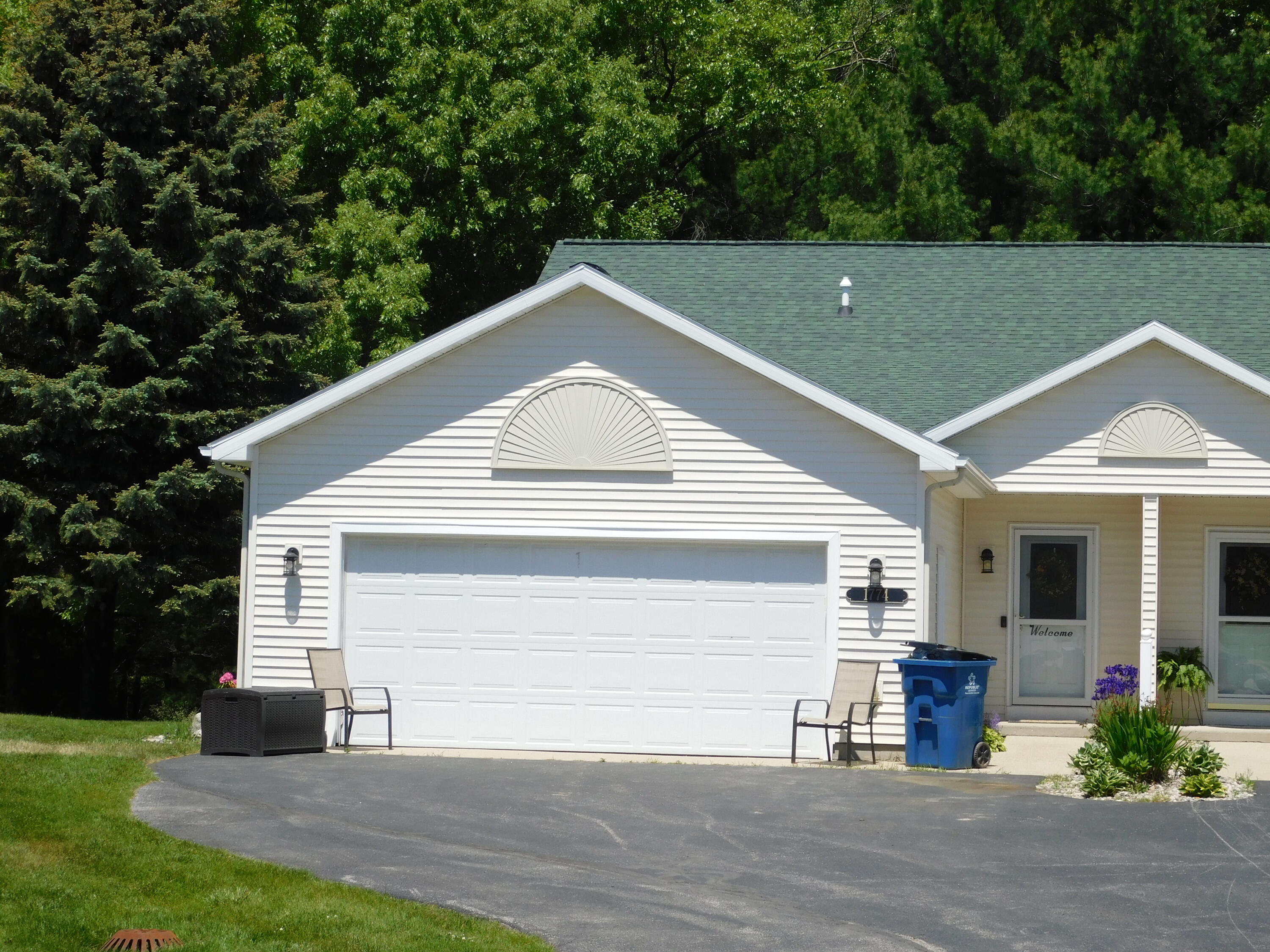 1774 Pine Ridge Drive Manistee, MI 49660 - Photo 2 of 50 DSCN2044