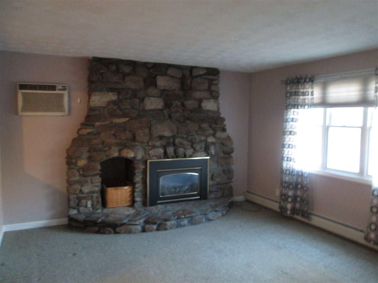 3 Coll Street Hudson, NH 03051 - Photo 12 of 28