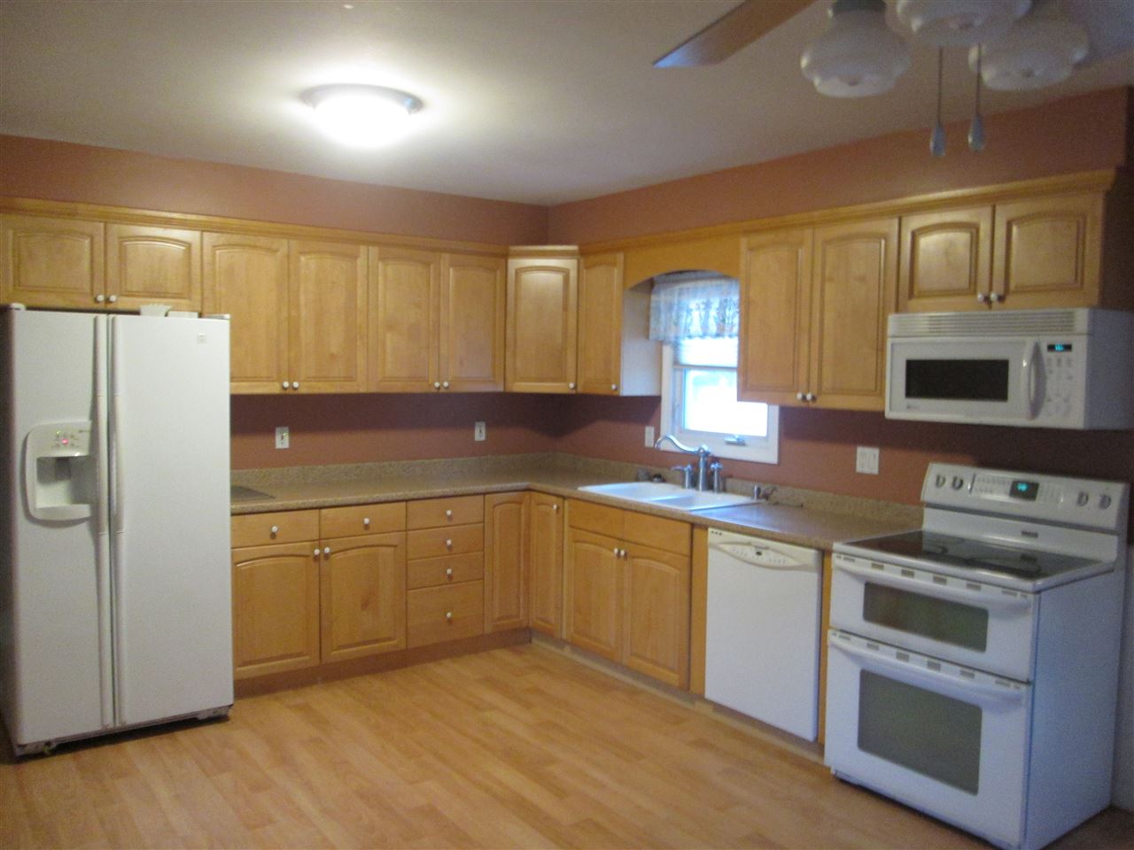3 Coll Street Hudson, NH 03051 - Photo 14 of 28