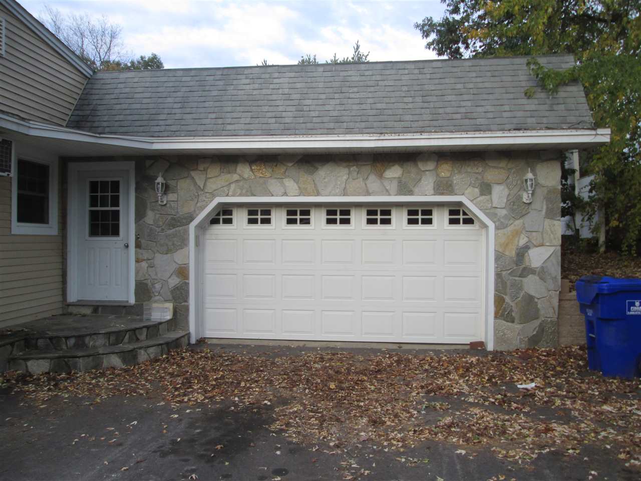 3 Coll Street Hudson, NH 03051 - Photo 9 of 28