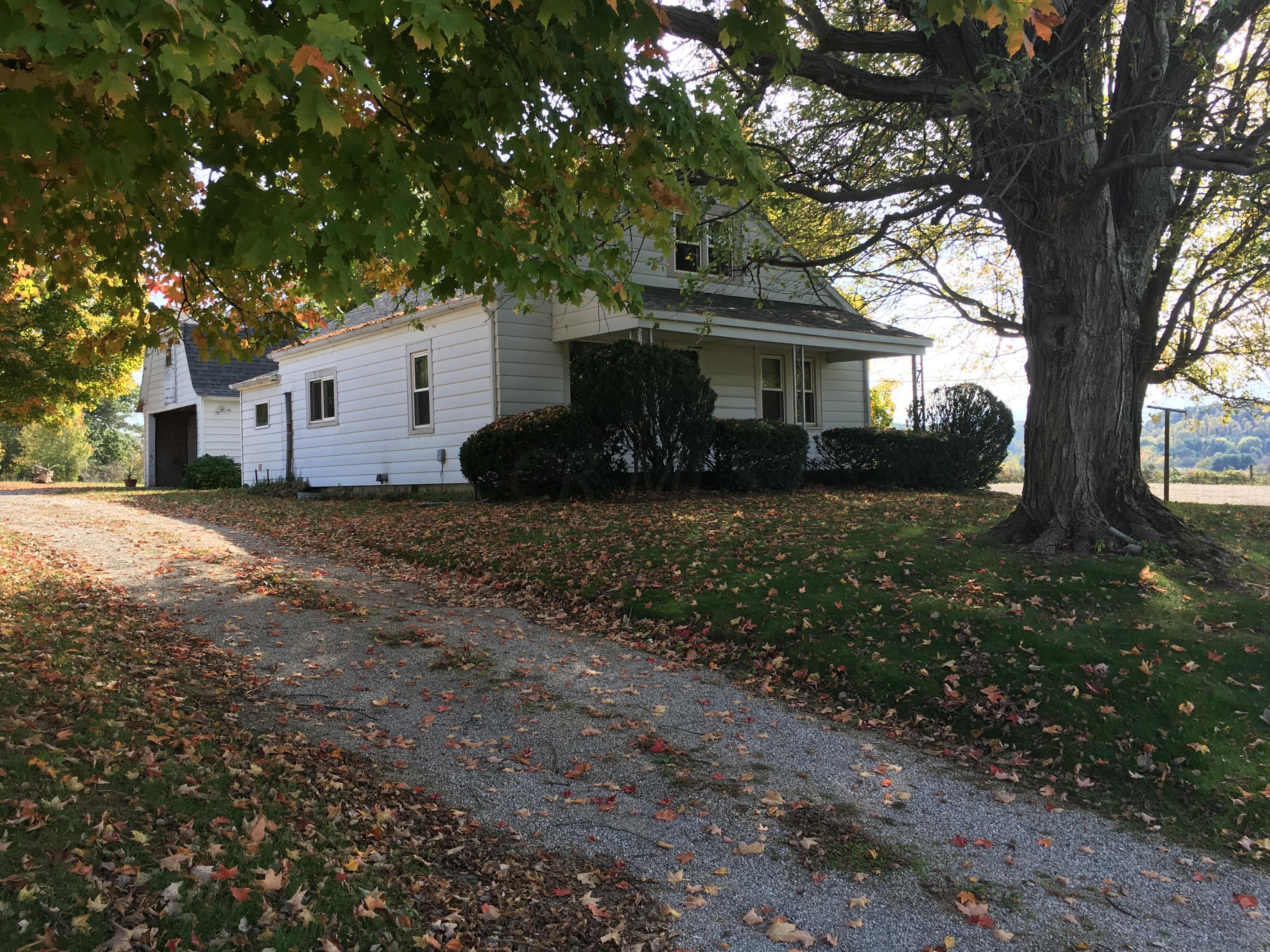 1635 Hamburg Road Southwest Lancaster, OH 43130 - Photo 1 of 24 Gallery Image 1