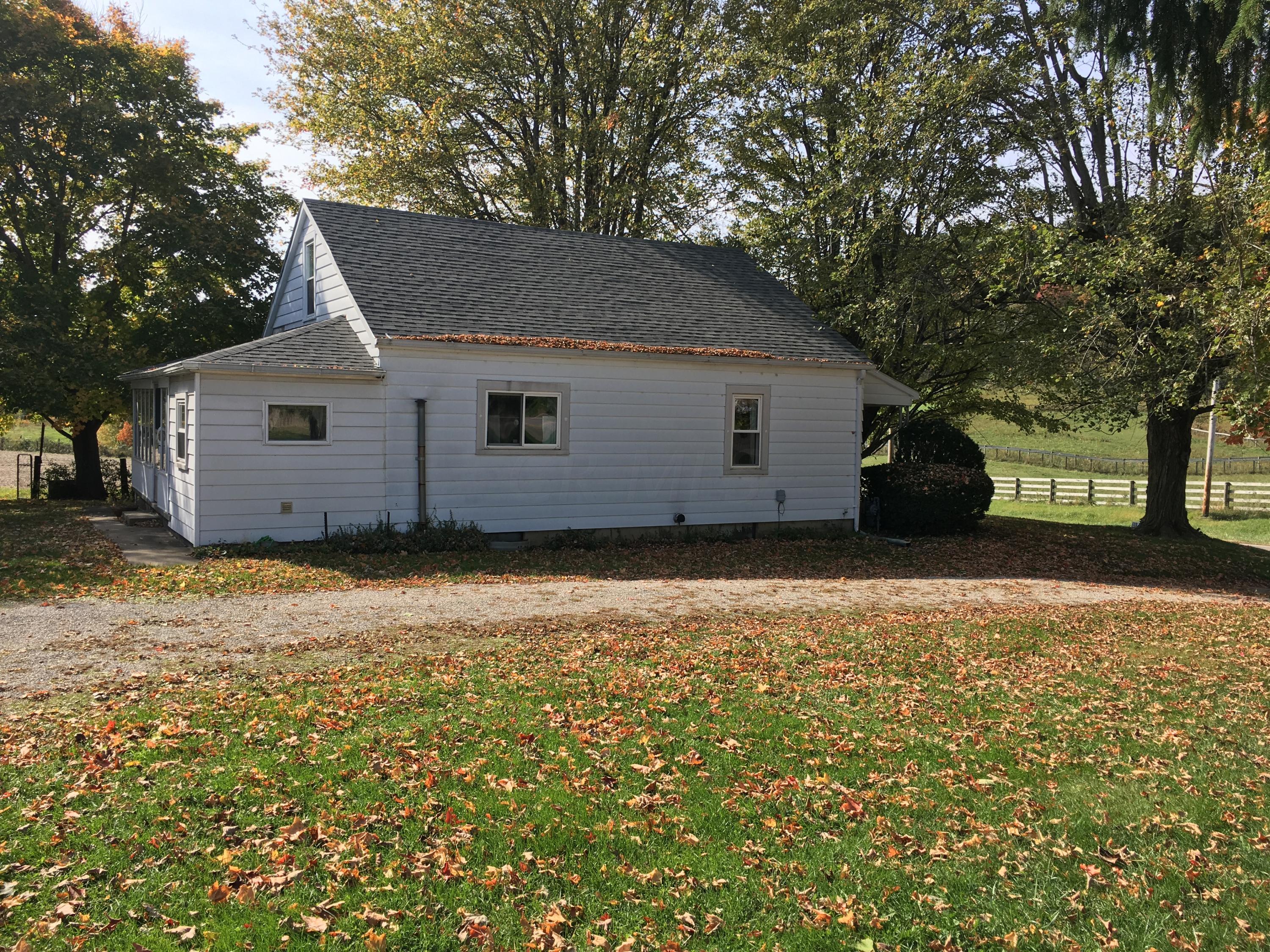 1635 Hamburg Road Southwest Lancaster, OH 43130 - Photo 5 of 24 Gallery Image 5