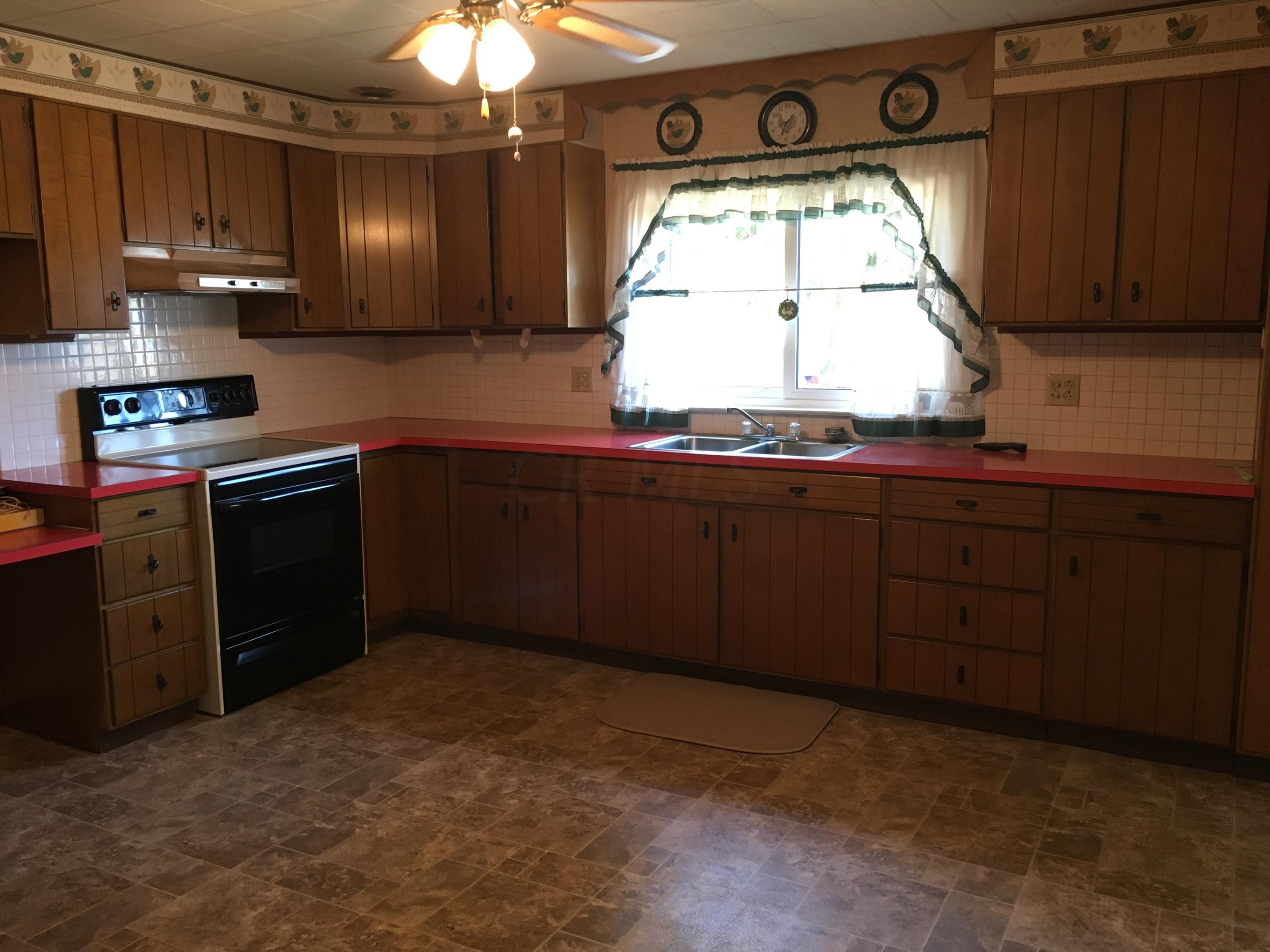 1635 Hamburg Road Southwest Lancaster, OH 43130 - Photo 10 of 24 Gallery Image 10