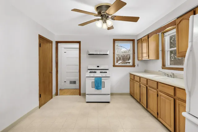 $199,900 | 961 Margaret Street, St. Paul, MN 55106