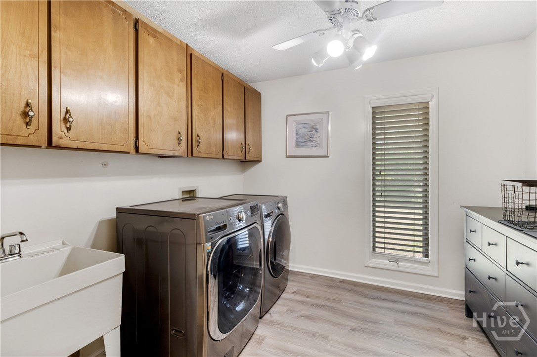 198 Dutchman's Cove Road Midway, GA 31320 - Photo 25 of 39 Laundry Room