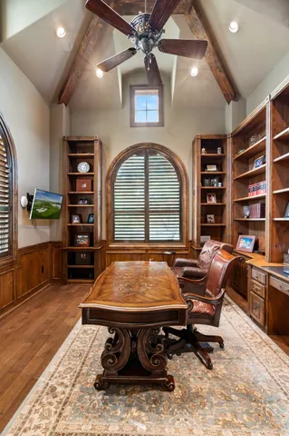 $2,725,000 | 10 Maroon Creek Court, The Woodlands, TX 77389