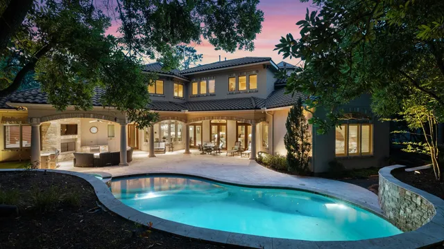 $2,725,000 | 10 Maroon Creek Court, The Woodlands, TX 77389