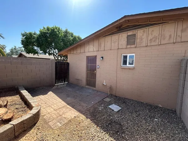 $1,050 | 1851 East University Drive, Unit A, Tempe, AZ 85288