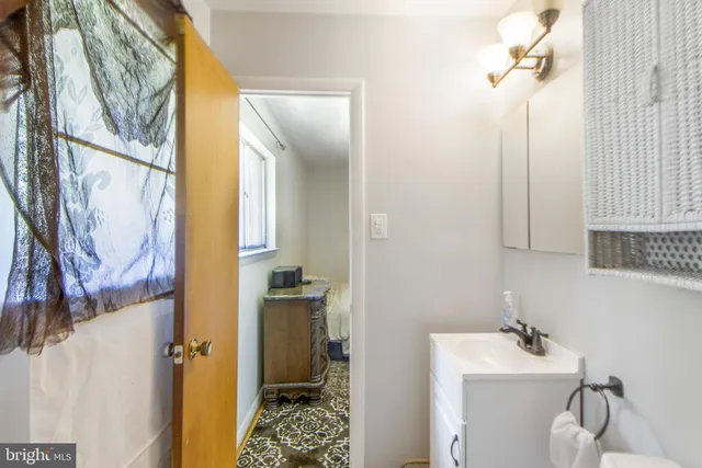 $499,999 | 6311 Barrs Lane, Lanham, MD 20706