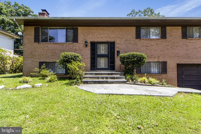 $499,999 | 6311 Barrs Lane, Lanham, MD 20706