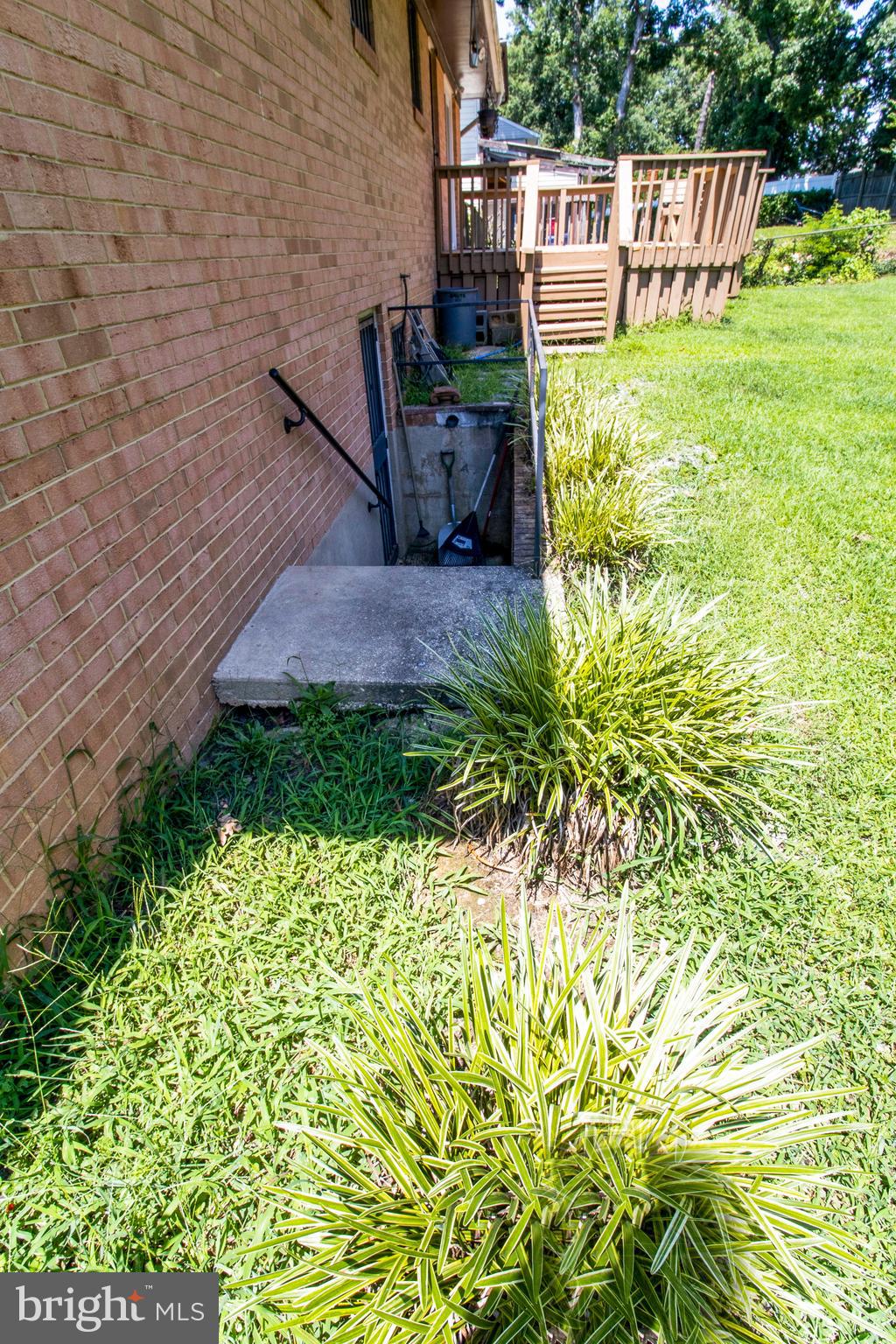 6311 Barrs Lane Lanham, MD 20706 - Photo 30 of 54 a view of an outdoor space and a yard