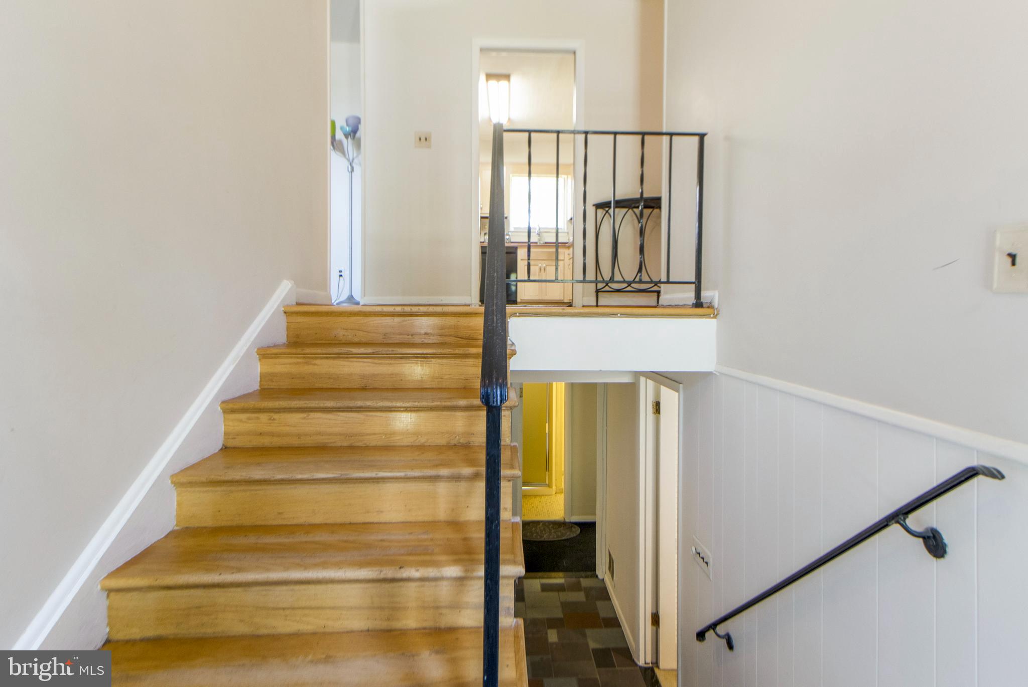 6311 Barrs Lane Lanham, MD 20706 - Photo 3 of 54 a view of entryway