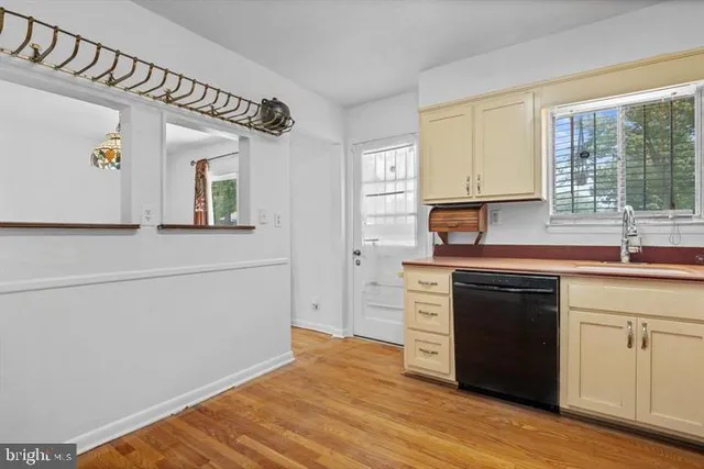 $499,999 | 6311 Barrs Lane, Lanham, MD 20706