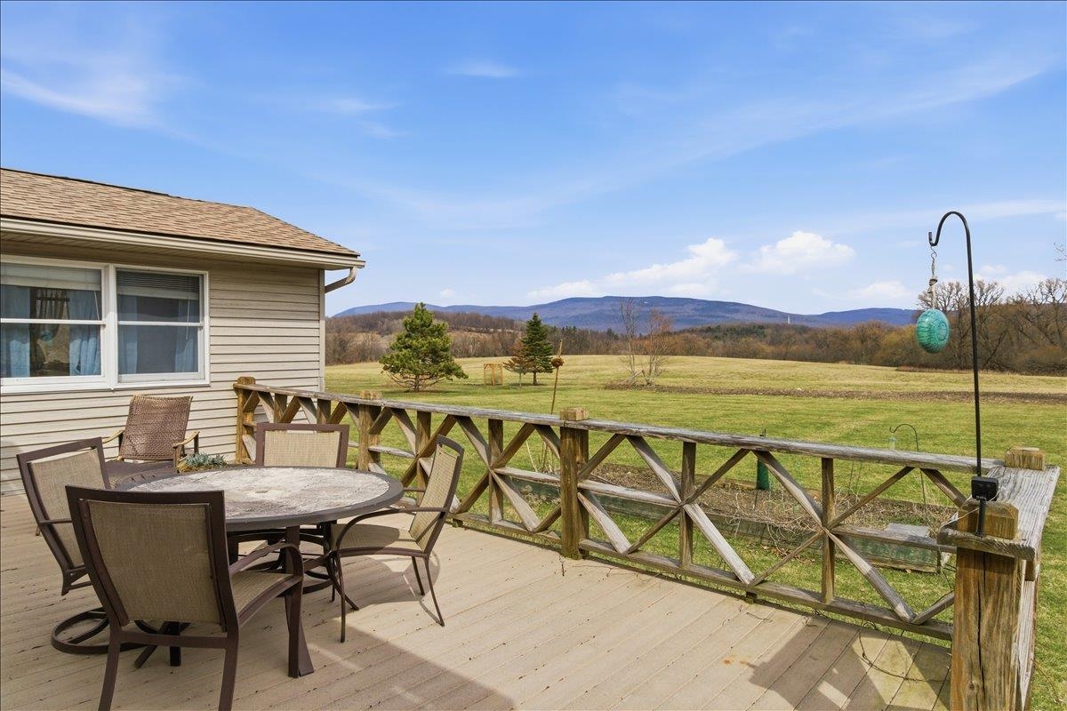 695 Dermody Road Bennington, VT 05201 - Photo 9 of 36
