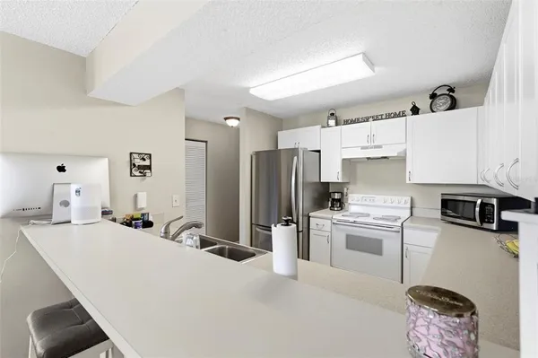 $640,000 | 700 Ohio Avenue, Palm Harbor, FL 34683