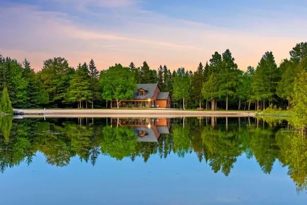 $2,700,000 | 4721 Lake Of The Woods Road, Sturgeon Bay, WI 54235