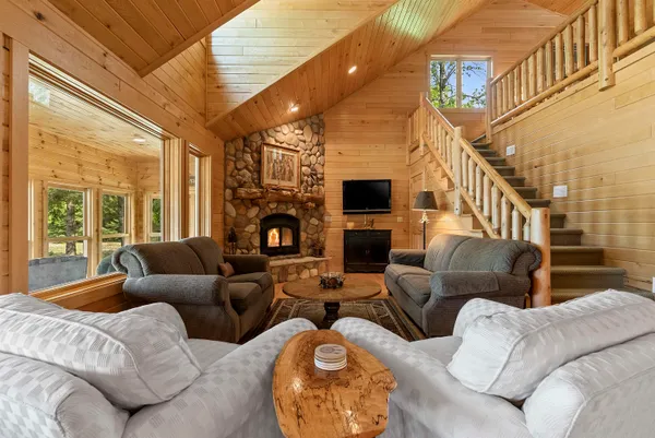 $2,700,000 | 4721 Lake Of The Woods Road, Sturgeon Bay, WI 54235