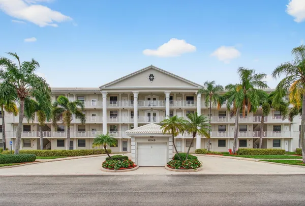 $229,000 | 6049 Balboa Circle, Unit 205, Boca Raton, FL 33433