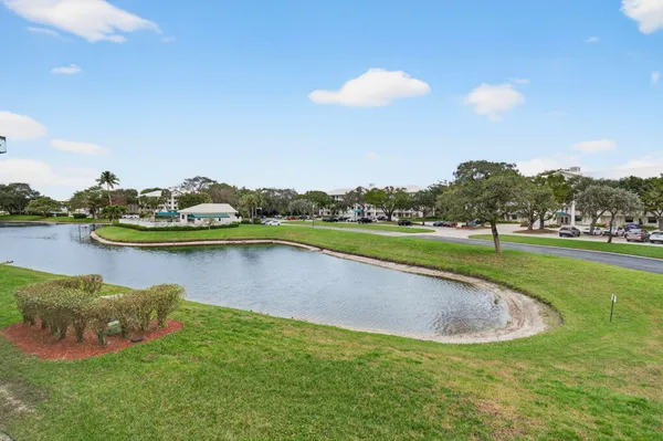 $229,000 | 6049 Balboa Circle, Unit 205, Boca Raton, FL 33433