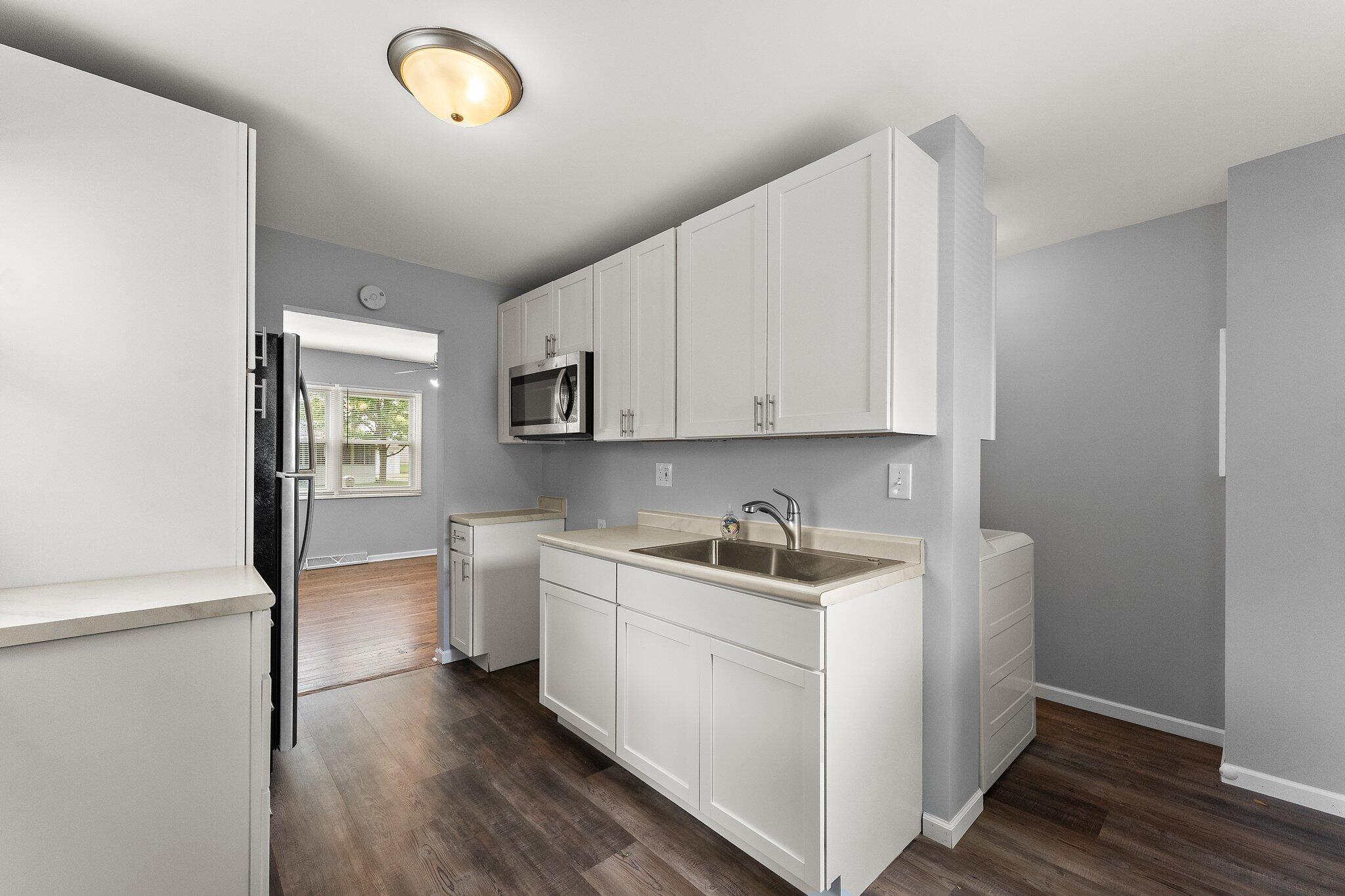 228 Oak Street Crown Point, IN 46307 - Photo 8 of 16 2048x1365