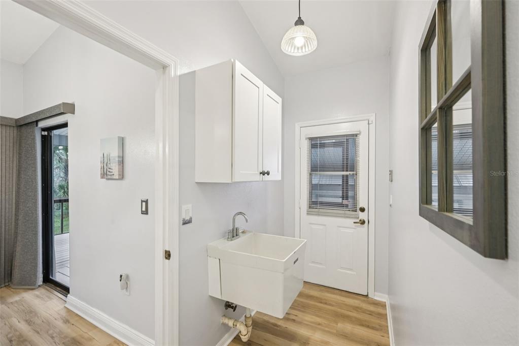 13221 North Branch Road Sarasota, FL 34240 - Photo 18 of 64 a bathroom with a sink and a mirror