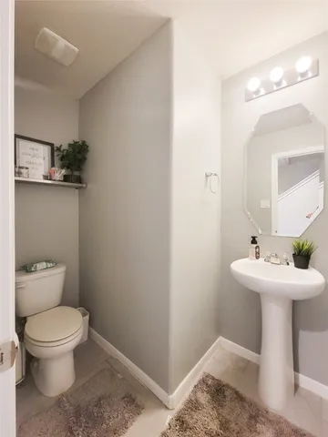 $330,000 | 8003 Ecru Lane, Rosharon, TX 77583