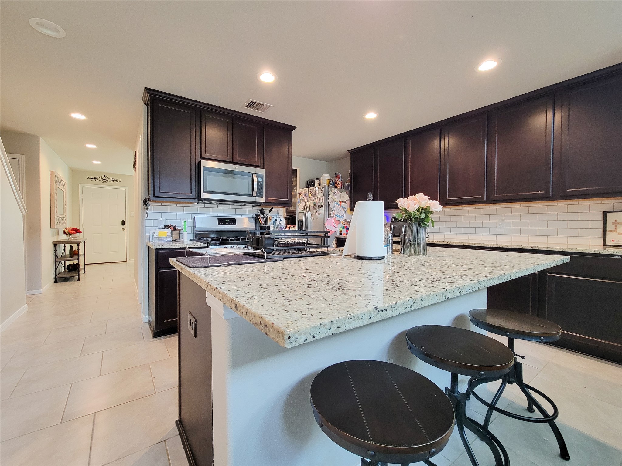 8003 Ecru Lane Rosharon, TX 77583 - Photo 5 of 35 Large center island