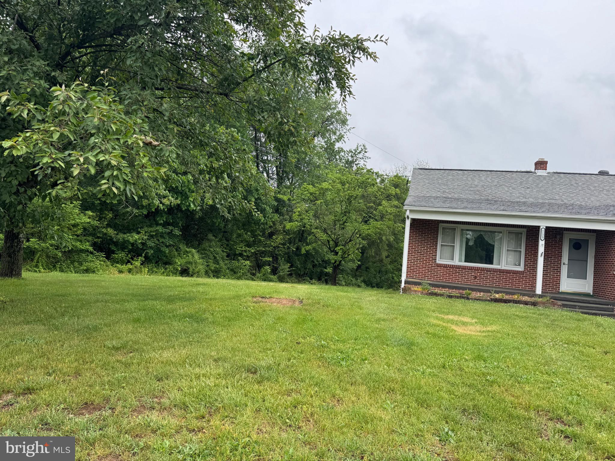 1123 Shepherdstown Road Martinsburg, WV 25404 - Photo 5 of 33