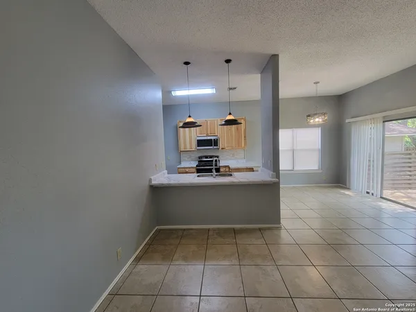 $1,695 | 9222 Autumn Sun, San Antonio, TX 78254