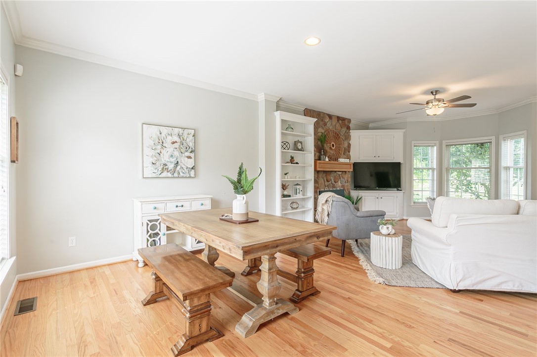 560 Fox Hunt Drive Victor, NY 14564 - Photo 4 of 30