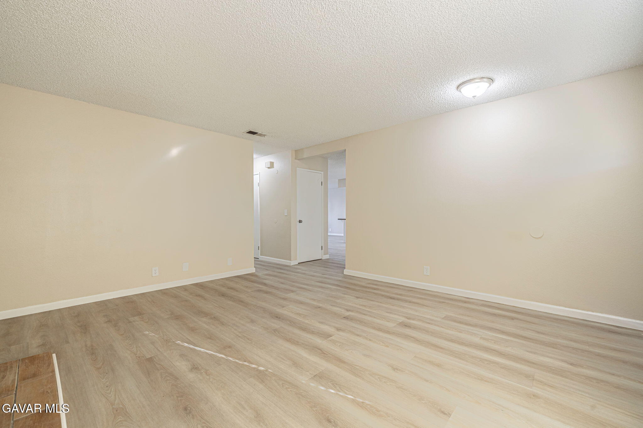 44422 Sancroft Avenue Lancaster, CA 93535 - Photo 7 of 35 a view of an empty room