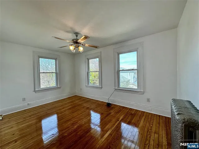 $3,200 | 227 Hamilton Avenue, Unit 2, Hasbrouck Heights, NJ 07604
