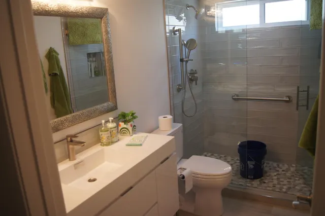 a view of a garden and basketball court