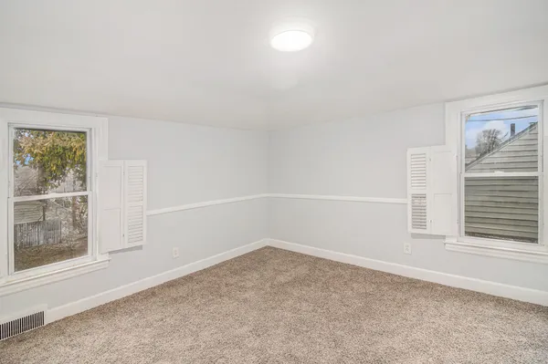 $383,000 | 6953 Mayburn Street, Dearborn Heights, MI 48127